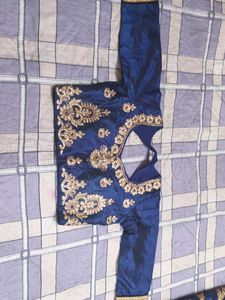 Elegant Blue &amp; Gold lahenga