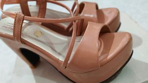High Heels 👠 (Never Worn)🤩