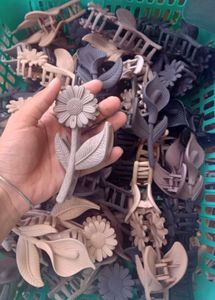 Floral &amp; Leaf Claw Hair Clip