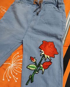 Flower 🌺 denim Jeans 👖