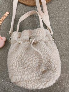 Mini Fur Bucket Bag 🥰