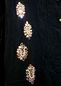 Elegant Embroidered Kurti