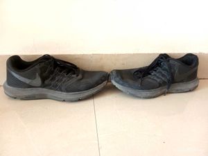 Nike Black Running Shoes Size 8UK