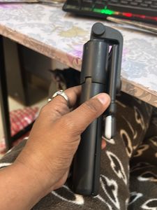 R1s Selfie Sticks With Light