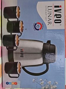 Iveo Thermas Set With Kettle And Mugs