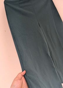 Green crop trouser