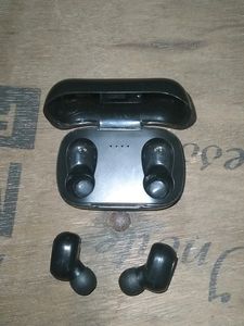 EARBUDS Bluetooth