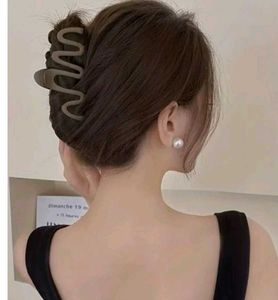 Abstract Wave Hair Claw Clips
