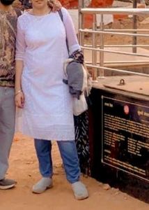 white chikankari kurta