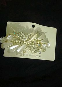 Elegant Floral Hair Clip