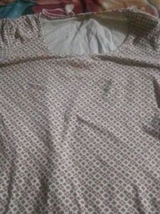 I want to sell this top because  not wearing
