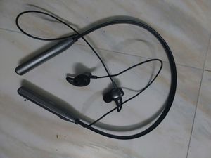 JTP- D1 Bluetooth Extra Bass Wireless in Ear Stereo Earphones with Upto 30 Hours Music Time with Powerful Battery &amp; Comfortable Fit