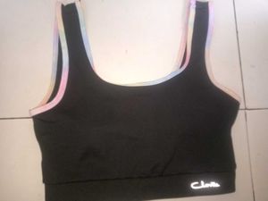 I Am Selling Clovia&#39;s New M Size Sports Bra