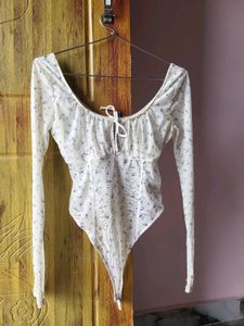 H&amp;M Floral Long Sleeve Bodysuit /Size-S