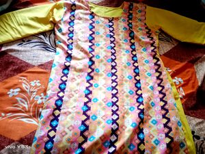Yellow 🟡💛 Kurti -with Beautiful Printed Design
