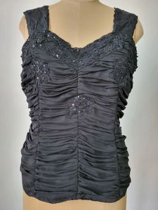 Top , Waist  40 Inches