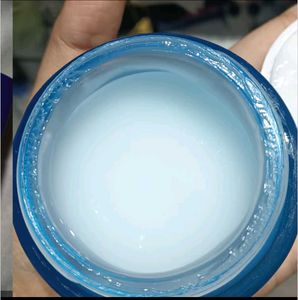 Plum.. Rice water &amp; 2%niacinamide Gel Cream