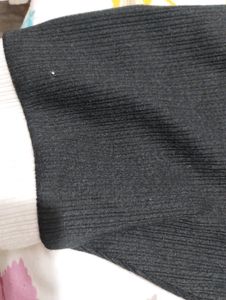 Korean Style Black Collar Crop Top