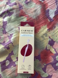 Carmesi Eyebrow Razor