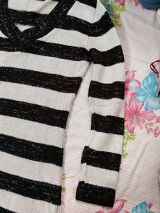 Shimmer Top And Sweater Combo Deal