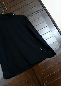 Donnay Men Black Cotton long neck Tshirt