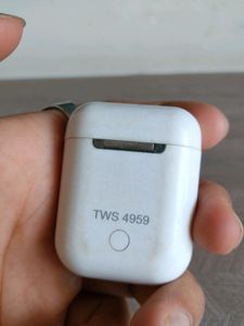 White Tws Airpods Not Working 🚫