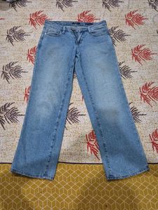 Straight Jeans