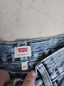 Levi&#39;s jeans