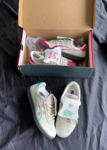 *ONITSUKA TIGER TOKUTEN STOP LOVING WOMAN*