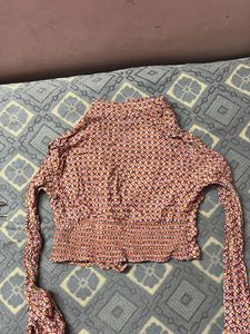 MAX Brand crop top With Button