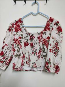 Floral Printed Puff sleeves Top