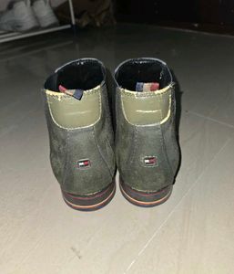 Tommy Hilfiger Ankle Boots (Almost New)