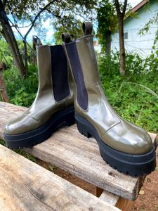 H&amp;M Chelsea Boots