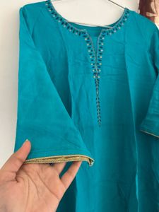 Embroidered Long Kurti Combo – Red &amp; Blue (Size M)