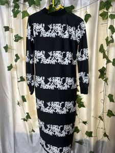 Black &amp; White Print Long Sleeve Dress