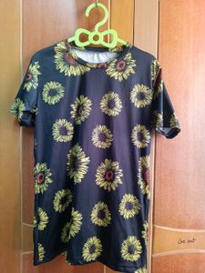 ♥️upto 34 BUST Tshirt Floral❤️