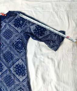Blue Patterned Kurti With Contrast Pant And Chunri
