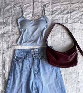 pretty lace cami 🩵