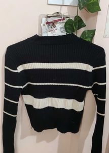 Black Crop Sweater