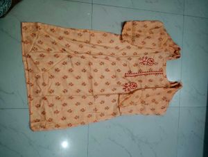 Peach Floral Embroidered Kurti Set