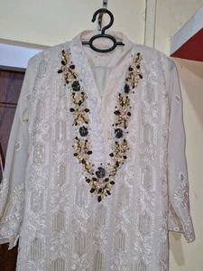 Elegant Embroidered Dupatta with kurta pajama set