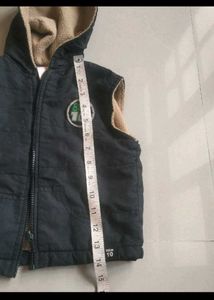 Ben 10 Kids' Black Sleeveless Jacket