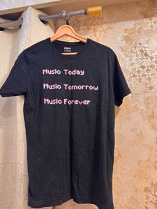 2 T-shirts Combo ✨