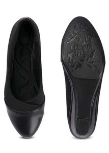 Chic Black Heels with toe comforter