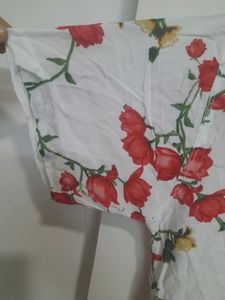 WHITE FLORAL SHIRT🥀🌺