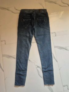 Distressed Skinny Jeans