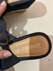 Luna blu Wedges Heels