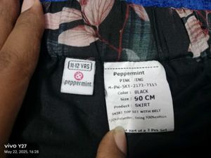 Shirt With A Stretch able Back
