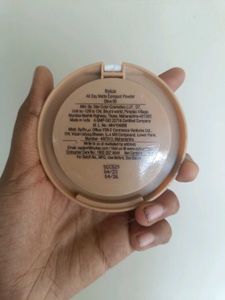 Nykaa 12 Hr Oil Control Compact Olive