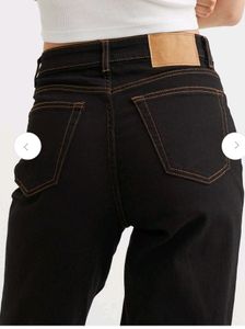 Mom Jeans H&amp;M Hight waist Size 30 To 32.